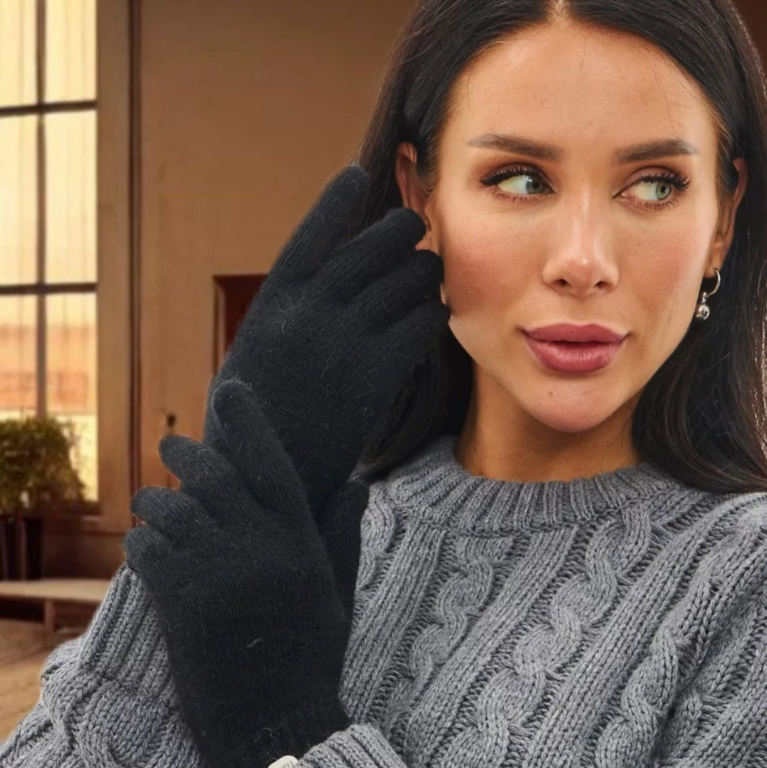 Gloves for women Merino wool color black