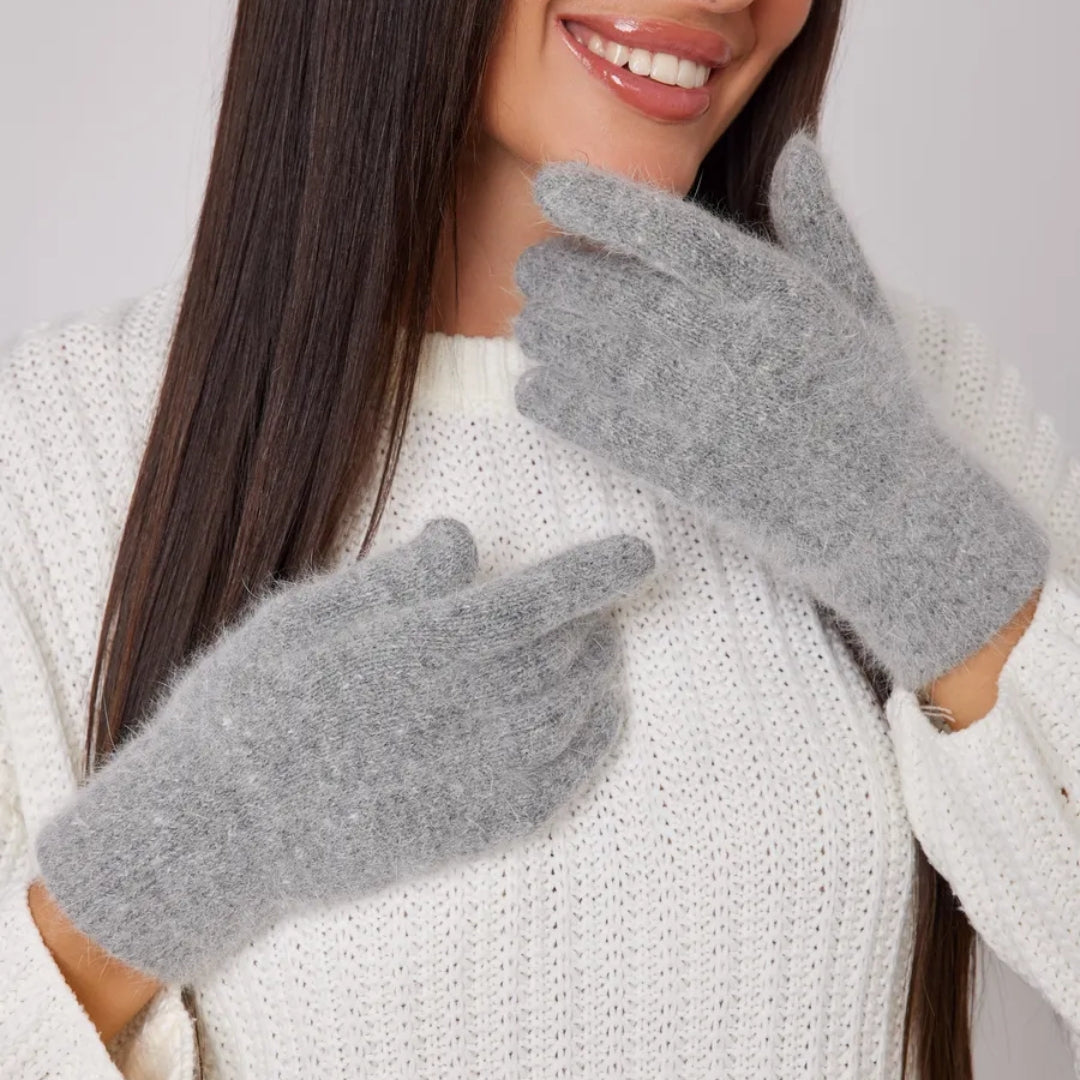 Angora Gloves Gray Women medium size