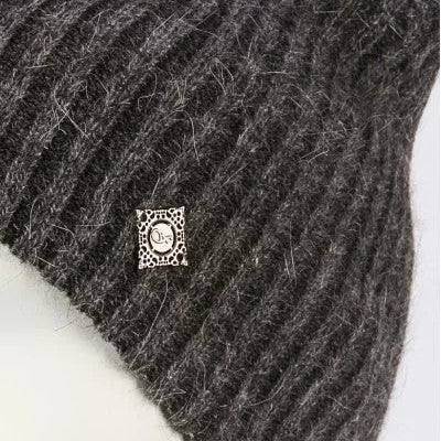 Hat for woman Dolores Angora wool color black