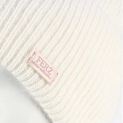 Hat for woman Angora wool color white