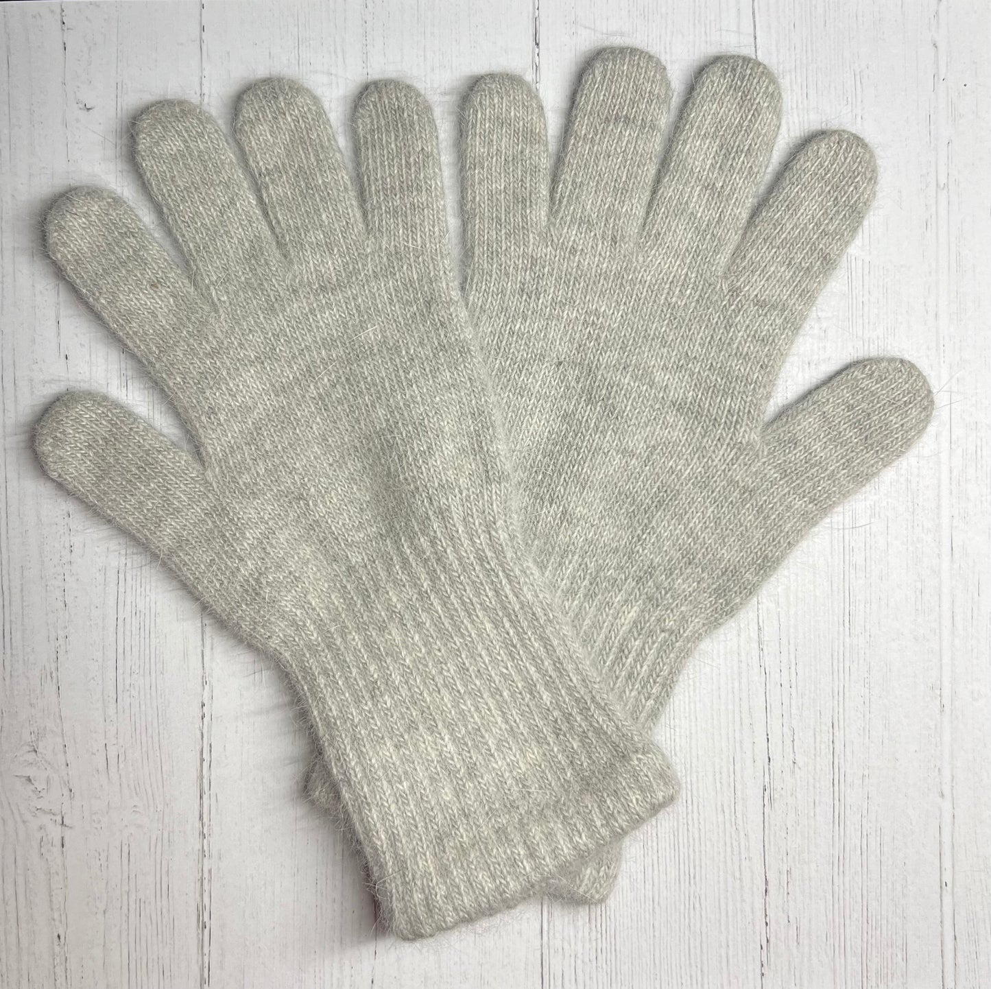 Angora Gloves Gray Women medium size
